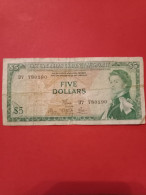 EAST CARRIBEAN - BILLET 5 DOLLARS - QEII - Années 60 - East Carribeans