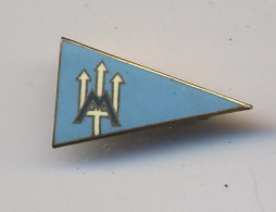 INSIGNE CLUB MED (club Méditéranée) - Other & Unclassified