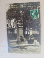 Delcampe - Embrun , Carte Photo Monument Gloris Hugues 1909 - Embrun