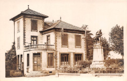 VERDUN SUR GARONNE La Poste Et Le Monument Aux Morts 51(scan Recto-verso) MA851 - Verdun Sur Garonne
