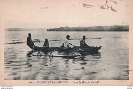 U14- NOUVELLES  HEBRIDES - DANS  LA  BAIE  DE  PORT  VILA - ( 2 SCANS ) - Vanuatu