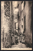 CPA L`Escarène /Alpes-Maritimes, Rue Vieux-Carouge - L'Escarène