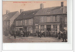 JUVIGNY SOUS ANDAINE - Un Côté De La Place - Très Bon état - Juvigny Sous Andaine
