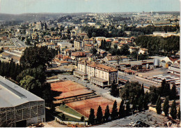 25.AM10643.Sochaux-Montbeliard.Vue Générale.Edit Combier.180-114.CPSM 15x10 Cm - Sochaux
