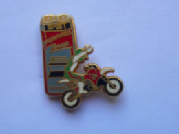 Pin S ARTHUS BERTRAND SUPERCROSS TRACER SPONSOR PHILIPS - Arthus Bertrand