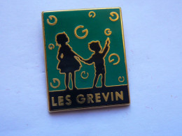 Pins ARTHUS BERTRAND  LES GREVIN ACTIVITES DES PARCS D ATTRACTIONS ET PARC A THEMES A PLAILLY 60 - Arthus Bertrand