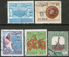 SUDÁN 5 Sellos Usados JIRAFA, MAMÍFEROS, ARTE Años 1951-1962 – Valorizados En Catálogo U$S 19.00 - Sudan (1954-...)