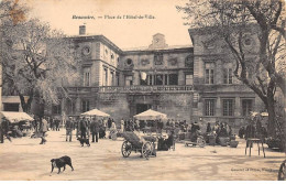 30 - BEAUCAIRE - SAN56936 - Place De L'Hôtel De Ville - Beaucaire