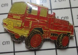 321 Pin's Pins / Beau Et Rare / POMPIERS / CAMION ROUGE ET BLANC SAPEURS POMPIERS - Pompieri