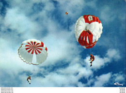 D24    BERGERAC  Centre École Régional De Parachutisme ..... - Parachutespringen