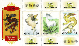 IRELAND 2000 Mi BL 34 CHINESE NEW YEAR - YEAR OF THE DRAGON MINT MINIATURE SHEET ** - Blocks & Kleinbögen