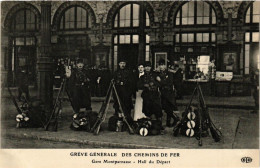 CPA PARIS Greve Générale Des Chemins De Fer - Gare Montparnasse (700432) - Streiks