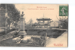 GRANGES - Place Etienne Seitz - Monument Et Le Kiosque - Très Bon état - Granges Sur Vologne