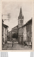 H15- 32) NOGARO (GERS)  L' EGLISE  - (ANIMEE - PERSONNAGES - VILLAGEOIS - 2 SCANS) - Nogaro