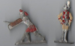 Figurines Militaires En étain  30  Mm __ 40 Mm   ( Une Marquée 3184 Herbu ) - Soldatini Di Piombo