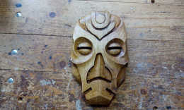 Skyrim Dragon Priest Mask Replica - Other & Unclassified