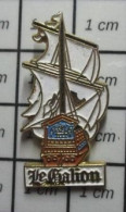 920 Pin's Pins / Beau Et Rare / BATEAUX / SUPERBE VOILIER LE GALION Pas Jérôme !! - Boten