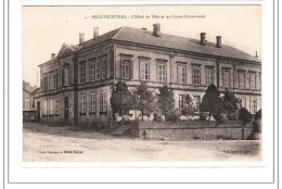 BROUVELIEURES : L'hotel De Ville Et Les Ecoles Communales - Tres Bon état - Brouvelieures