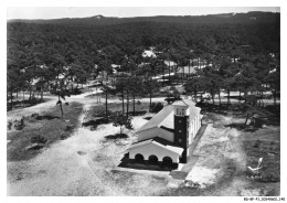 BD-BFP1-0071-40 - AVION AU-DESSUS DE BISCARROSSE-PLAGE - Eglise Sainte-Bernadette - Biscarrosse