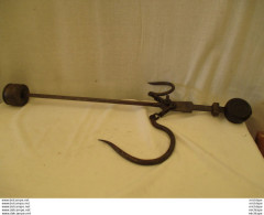 GROS PESON POUR BOUCHER - OU AUTRE - MAXI 100 Kg - Ancient Tools