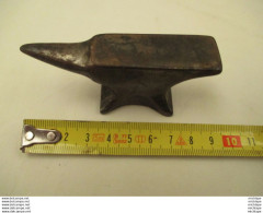 Petit Enclume En Fer -  De  Bijoutier  9 Cm - Poids 250 Gr - Ancient Tools