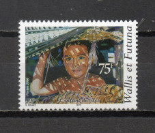 WALLIS ET FUTUNA   N° 651   NEUF SANS CHARNIERE COTE 1.50€   ENFANT - Unused Stamps