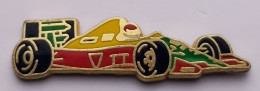 VP98 Pin's FORMULE 1 UN JAUNE ROUGE VERTE Qualité Arthus Non Signé Benetton ? LOTUS ? Achat Immédiat - F1