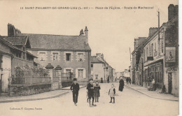 44. SAINT PHILBERT DE GRAND LIEU. CPA. PLACE DE L'EGLISE . ROUTE DE MACHECOUL. ANIMATION. ENFANTS - Saint-Philbert-de-Grand-Lieu