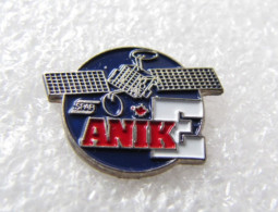 PIN'S  ESPACE  ANIK  SATELLITES CANADA - Ruimtevaart