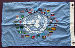 Drapeau De L''Organisation Nations Unies ONU O. N. U.United Nations - Drapeaux