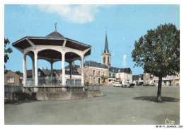 BE-BFP1-0611-53 - RENAZE - Place Du Marché - Mayenne