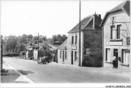AX-BFP1-0711-53 - MOULAY - Route Nationale - Café, Poste - Mayenne