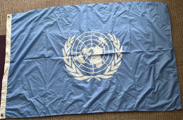 Drapeau De L''Organisation Nations Unies ONU O. N. U.United Nations - Drapeaux