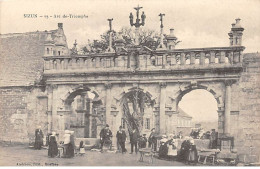 SIZUN - Arc De Triomphe - Très Bon état - Sizun