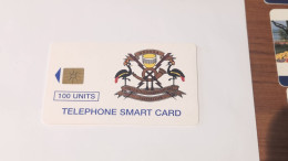 Uganda-(UG-17)-telecom Logo-(47)-(100units)-(tirage-50.000)-(look Out Side And Chip)+1card Prepiad/gift Free - Uganda