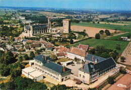37  LE GRAND PRESSIGNY LE CHÂTEAU L EGLISE L ECOLE - Le Grand-Pressigny