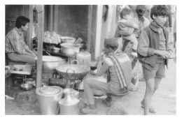 NEPAL KATMANDOU Préparation Du Dal Bhat à THAMEL Année 1984 Katmandhu Katmandu KATHMANDU N° 59 \MR8073 - Nepal