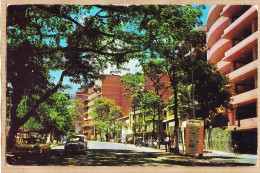 19925 /  MEDELLIN Colombia Automobiles Américaines 1960s MERCEDES Clinica Avenida La Playa Colombie Avenue Plage - Kolumbien