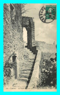 A783 / 553 38 - LAVAL Tour Renaise Et Escalier Du Donjon - Laval