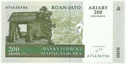 Madagascar - 200 Ariary ( 1000 Francs ) - 2004 - Unc. - Pick 87.a - Sign. 5 - Madagascar