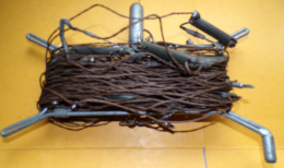 RADIO : ANTENNE FILAIRE AVEC ISOLATEUR ET COMMUTATION PAR FICHE MULTIBANDES , FRABRICATION  FRANCAISE POUR L'ARMEE FRANC - Radios