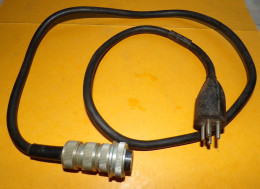 RADIO : CABLE ALIMENTATION DU RECEPTEUR VERS BATTERIE  POUR RADIO AN/GRC9 ,POUR RADIOAMATEUR ,BON ETAT  VOIR PHOTOS . PO - Radios