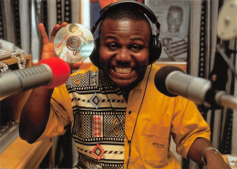 GHANA Mark Hemans Mensah DJ At Ghana's Groove FM Radio N° 22 \MK3005 - Ghana - Gold Coast