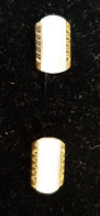 Autres Collections - Deux  Boutons De Manchettes Métal Doré Cuivré Et Nacre - Cuff Links & Studs