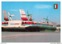 ARUP10-0622-BATEAU - Hovercraft Géant Qui Assurent Le Service Régulier Hoverspeed - Hovercrafts