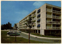 33 - M56716CPSM - PESSAC - Cite Macedo - Très Bon état - GIRONDE - Pessac