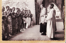 07630 /  Ethnic MOUNDOU Tchad A.E.F Baptême Adultes Par Monseigneur GARRONE 1950s Mission Pères Capucins TOULOUSE - Tschad