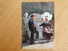 Vieux Folklore Costume En Couleurs - La Normandie - Groupe Valognais  - Valognes - Dans