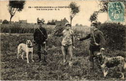 PC DOUANE CUSTOMS NOS DOUANIERS A LA FRONTIERE UNE BONNE PRISE (a45280) - Customs