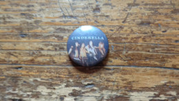 REF PC8 : Badge Vintage Année 80 Rock Pop Punk Metal Cinderella - Other Products